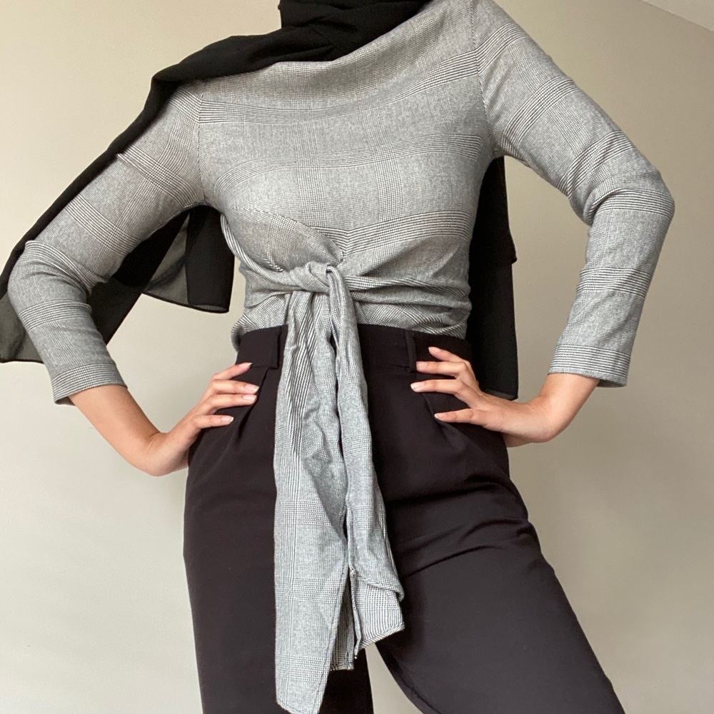 Women’s Zara Top With a Wrap Infront
